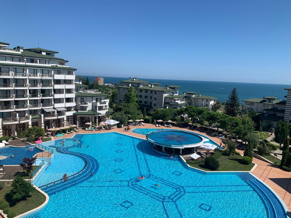 Kalina Private Apartments In Emerald Resort, Равда Екстер'єр фото
