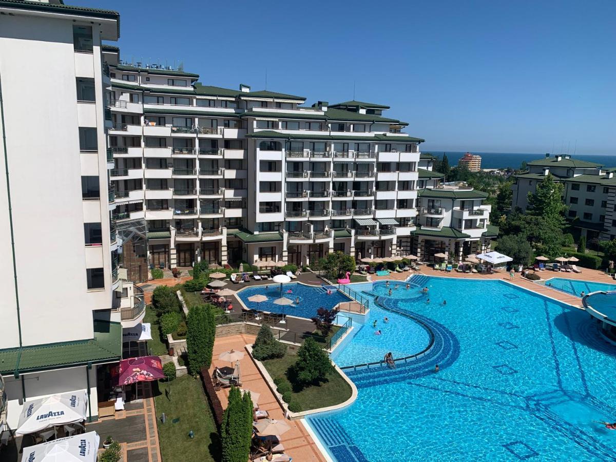 Kalina Private Apartments In Emerald Resort, Равда Екстер'єр фото