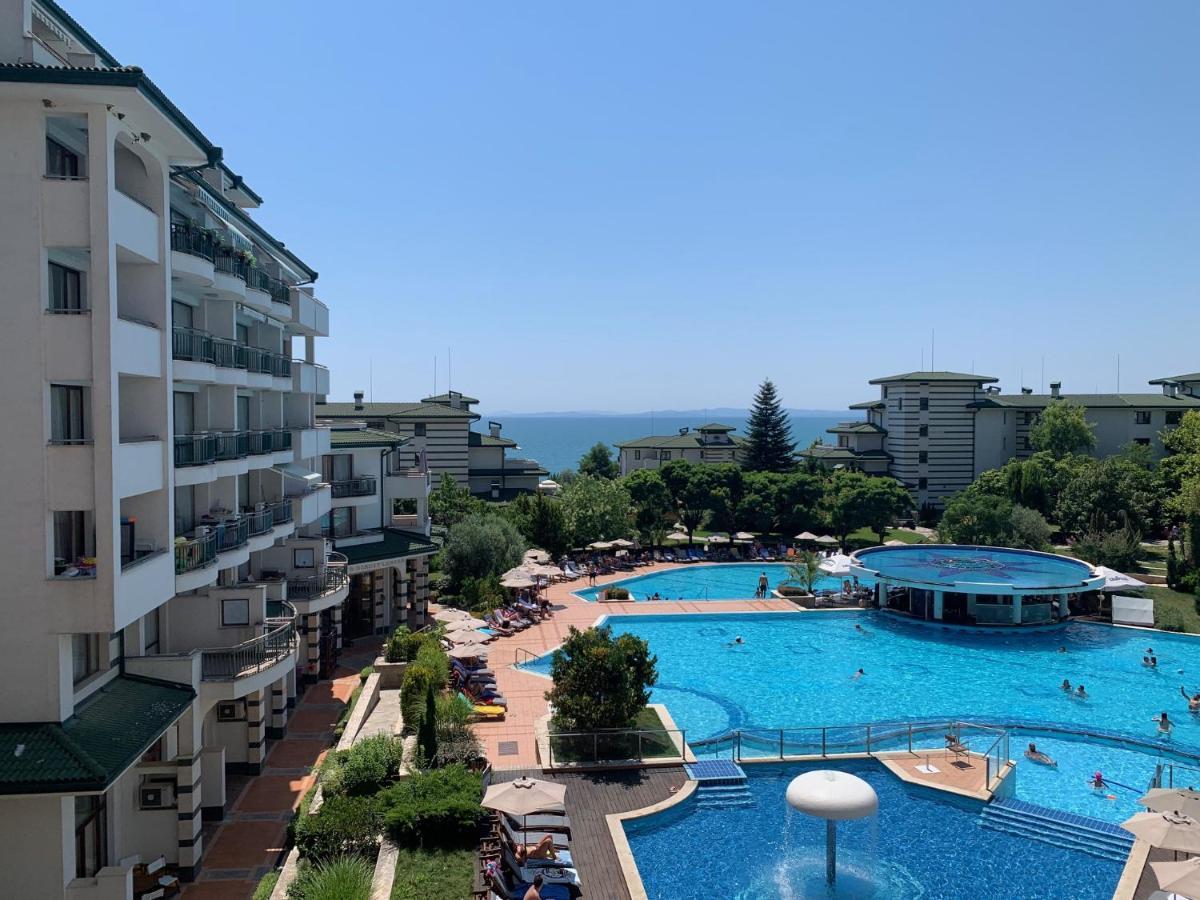 Kalina Private Apartments In Emerald Resort, Равда Екстер'єр фото