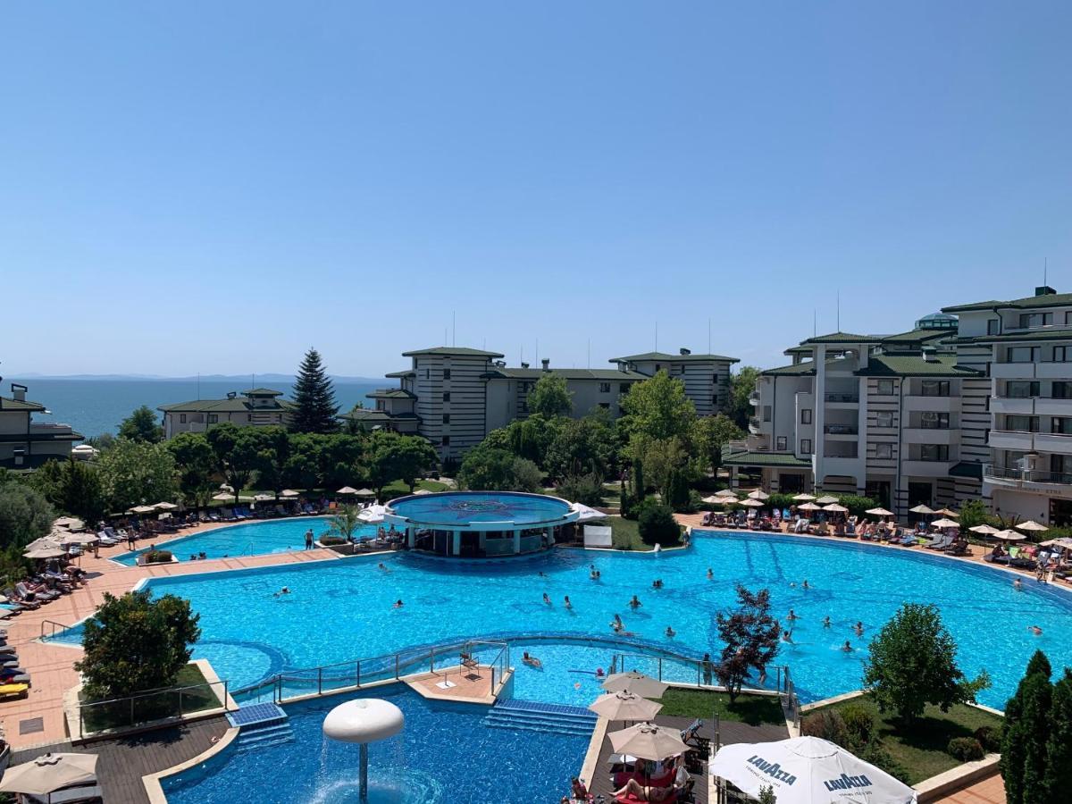 Kalina Private Apartments In Emerald Resort, Равда Екстер'єр фото