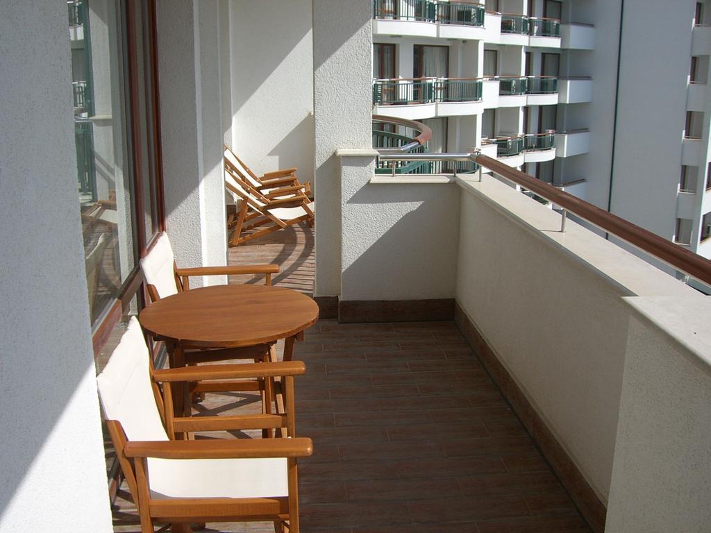 Kalina Private Apartments In Emerald Resort, Равда Номер фото
